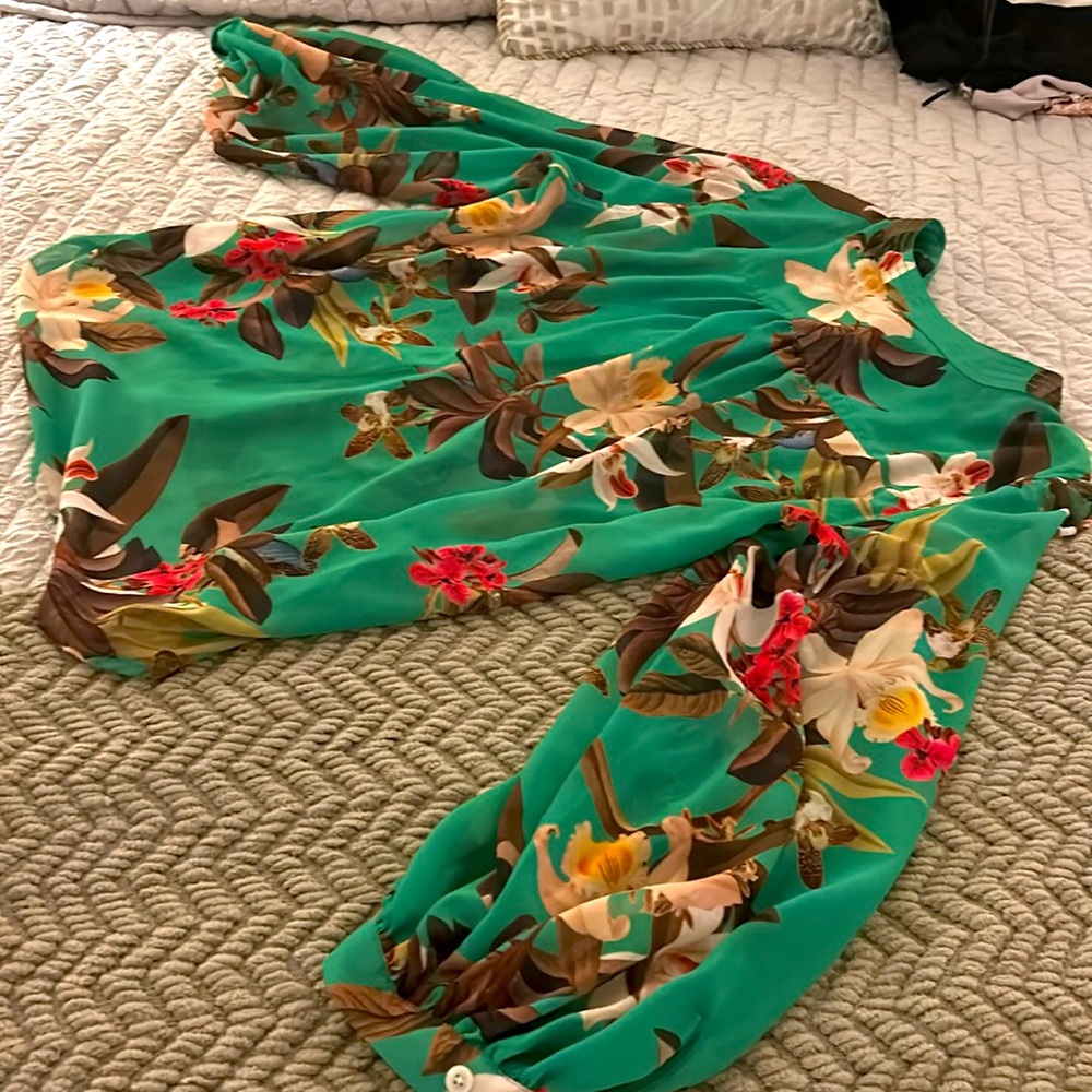 Chico's Green Floral Top with Red and Brown Accents - Picture 4 of 5